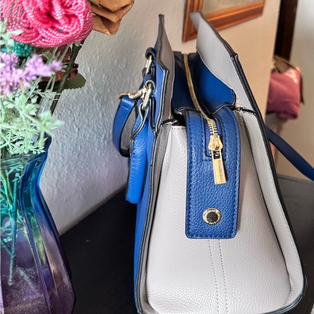 Blue Handbag - Picture 2 of 4
